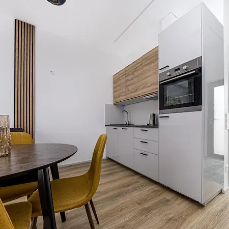 Apartment Brauni Modern Vieno Auksto Kotedzas Kunigiskese Takas I Jura 2 Komplekse